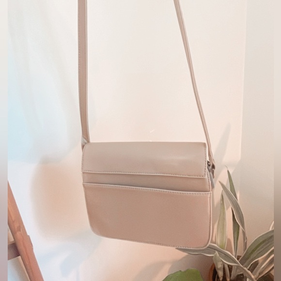 SOLD. Matt & Nat Purse - Picture 3 of 6